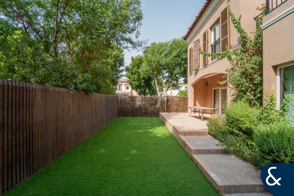 Exclusive | Corner Townhouse | Vacant