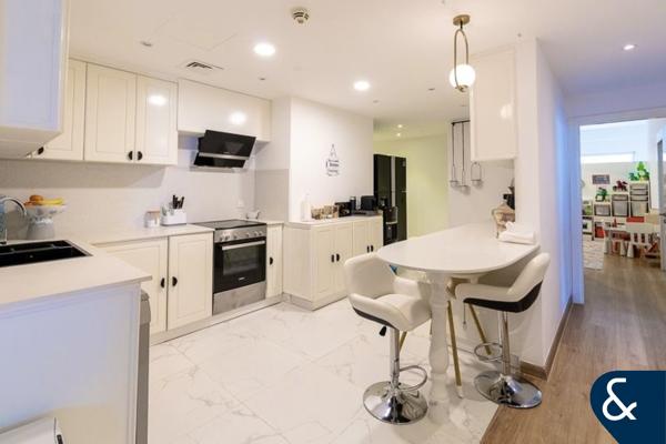 2174 sqft | Upgrade | Sea view | VACANT JAN