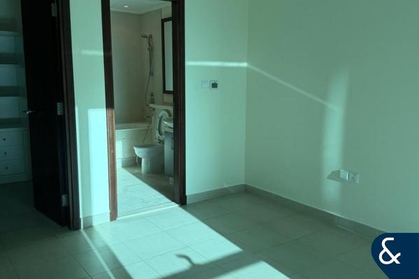 2 Bedrooms| Low Floor | Unfurnished | Vacant