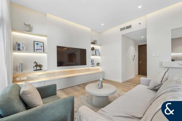 Boulevard View | Vacant | Fully Upgraded