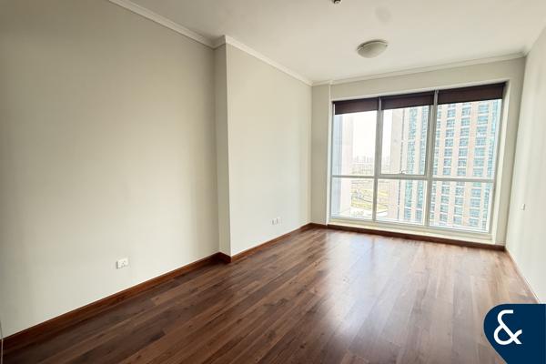 Upgraded | One Bed | Marina View | Vacant