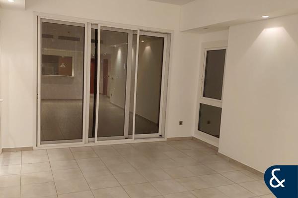 Sea View | Vacant | Un-Furnished