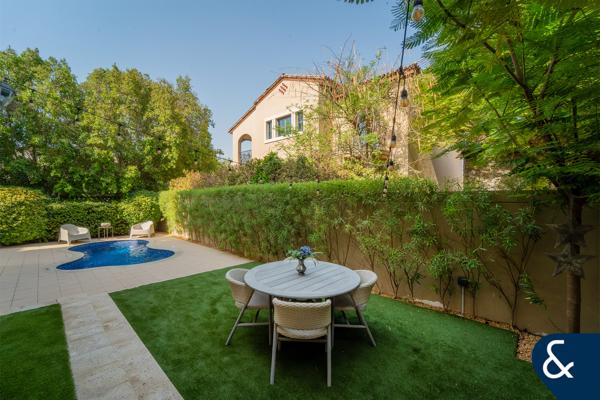 Rare Detached Muirfield with Stunning Frontage