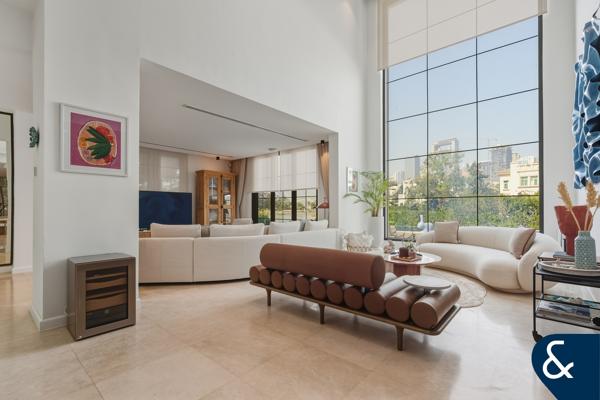 Extended - Fully Renovated - Skyline