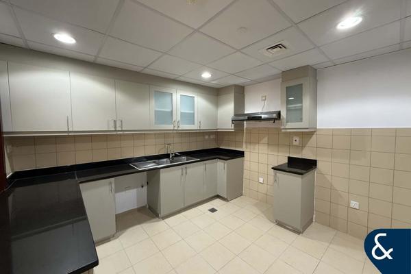 Upgraded | Unfurnished | Sea Views | 3 Bed