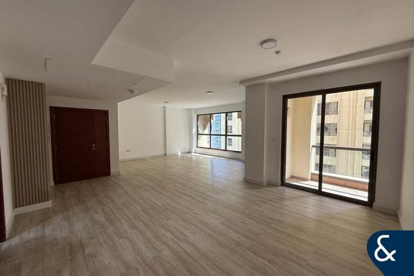Upgraded | Unfurnished | Sea Views | 3 Bed