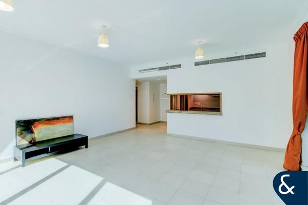 2 Bed | Emaar | Great Layout | Prime Location