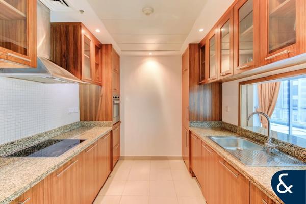 2 Bed | Emaar | Great Layout | Prime Location