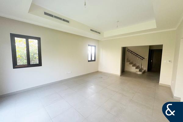 Prime Location | Vacant  | Single Row