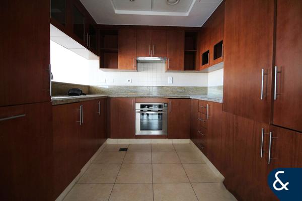 2 Bedrooms | Incredible View | Bright Unit