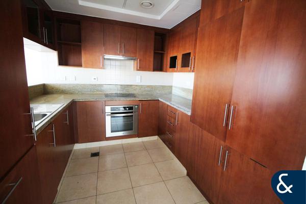 2 Bedrooms | Incredible View | Bright Unit