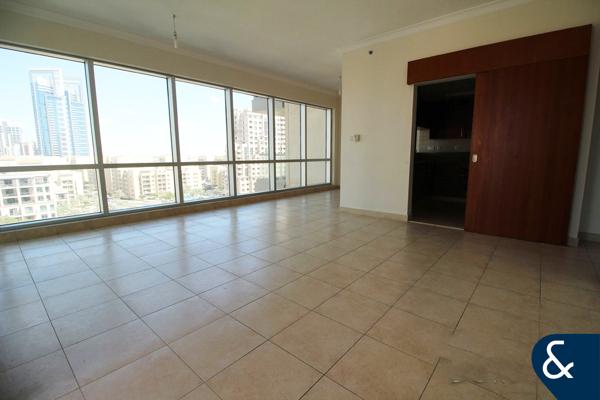 2 Bedrooms | Incredible View | Bright Unit