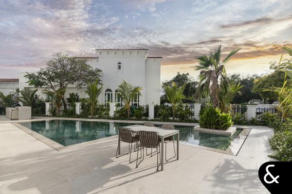 6,000 Sq Ft l 5 Bedroom l Lake Skyline Views
