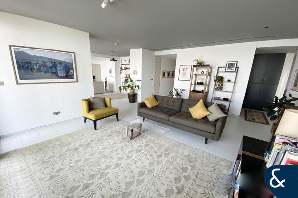 Upgraded | High Floor | Vacant on Transfer