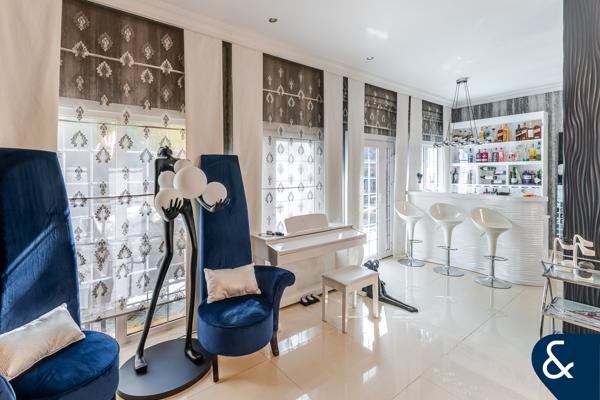 Beautiful | 4 Bed+Maids | Pool | Park Backing