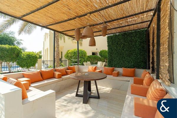 4-Bed Villa | Entertainment Foyer | Vacant