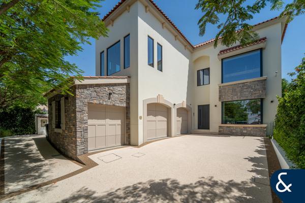 Extended & Renovated | Golf View | Five Beds