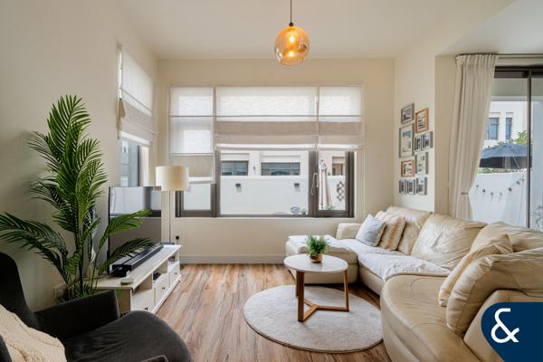 3 Bedrooms | Study | End Unit | VOT | 4 Bath