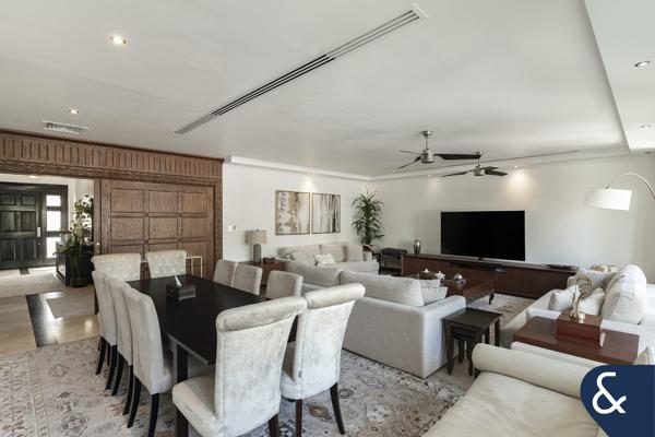 Perfect Location | Huge Plot | Vacant On Transfer