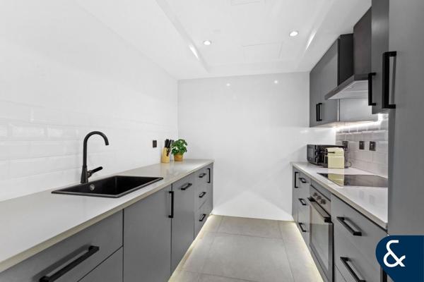 Upgraded | Exclusive | Vacant on transfer