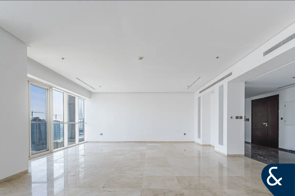 Simplex Penthouse | Vacant | Marina View