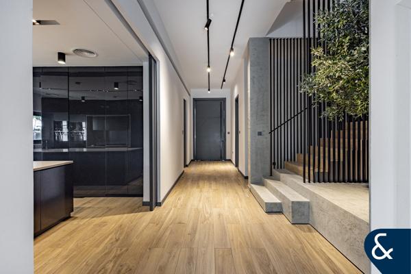 Upgraded B2 Mazaya | Corner Plot | 5 Bedroom