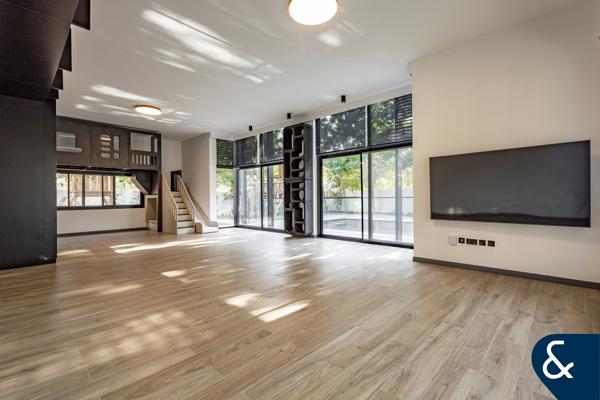 Upgraded B2 Mazaya | Corner Plot | 5 Bedroom