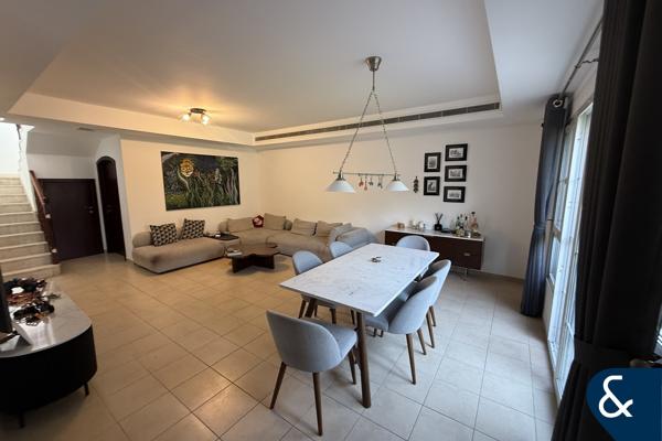 Exclusive | Lake backing | Three Bedrooms