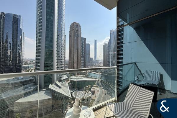 Furnished | Corner Unit | Upgraded