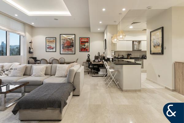 Upgraded l Garden l 3 Parking | 1 Bedroom