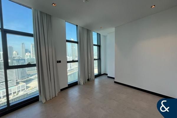 2 Bed Apartment | Canal & Burj View | Vacant