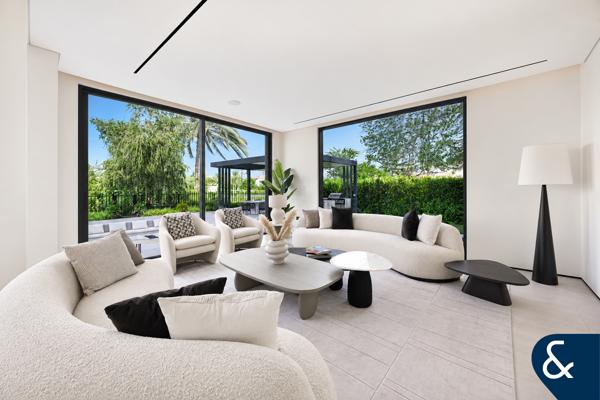 4 Bed | Huge plot | Skyline View | Upgraded