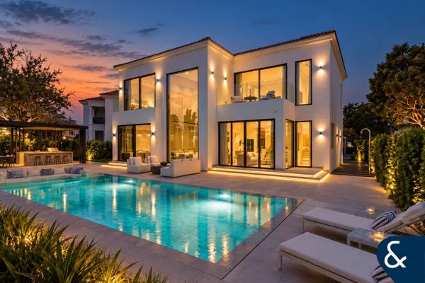 4 Bed | Huge plot | Skyline View | Upgraded