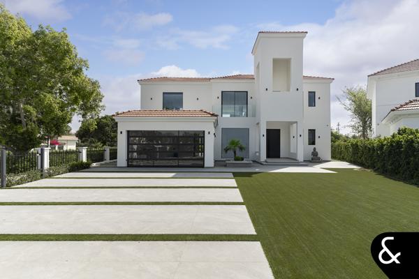 4 Bed | Huge plot | Skyline View | Upgraded