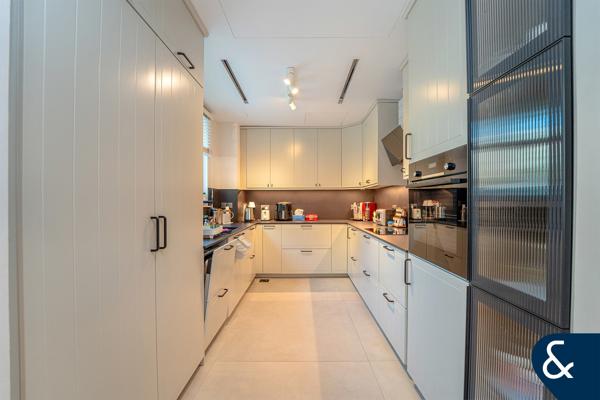 Exclusive | Fully Upgraded with Pool | VOT