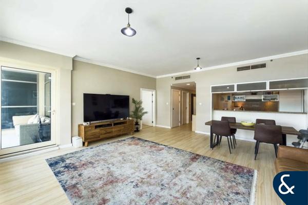 912 Sqft | Marina View | Upgraded Flooring