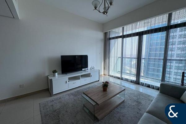 Large Layout | 1 Bedroom | New Appliances