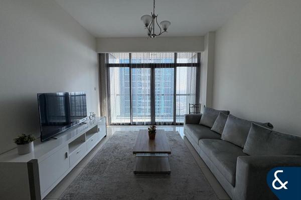 Large Layout | 1 Bedroom | New Appliances