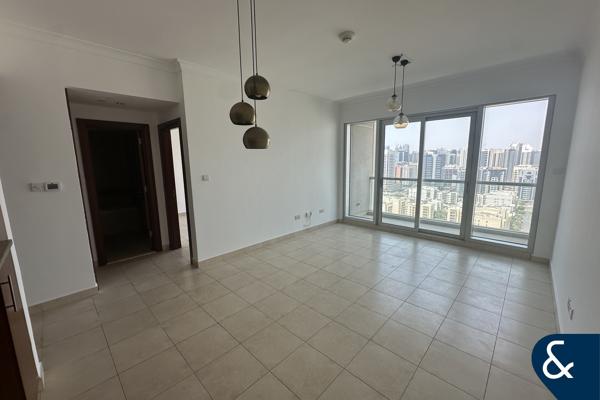 Unfurnished | High floor | Full Canal View