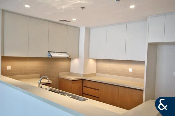 Corner Layout | 2 Bed | Great Investment