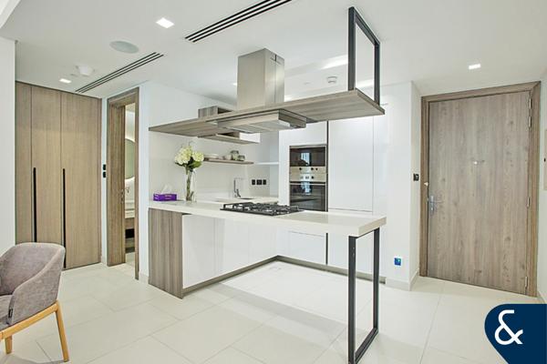 West Beach Access | Furnished | Modern