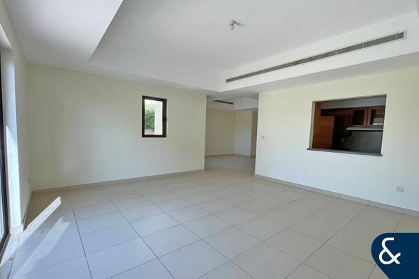 Single Row | Vacant | Best Location | 2E