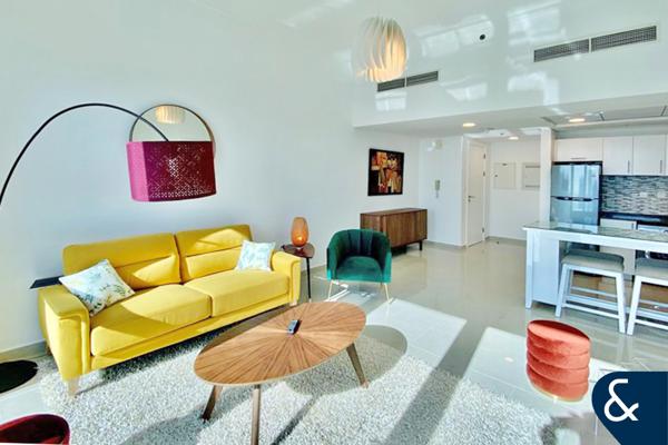 856 Sqft | Panoramic Marina View | One Bed