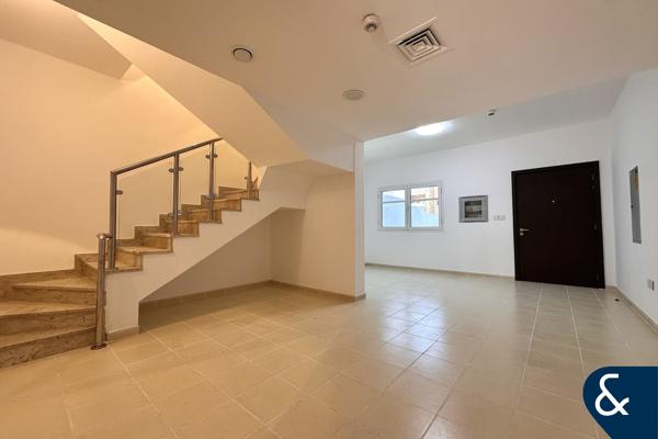 Vacant | 4 Bed + Maid's Room | Roof Garden