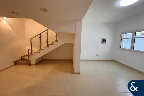 Vacant | 4 Bed + Maid's Room | Roof Garden