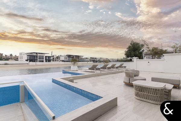 Exclusive - Extended - 5 Bedrooms - Upgraded