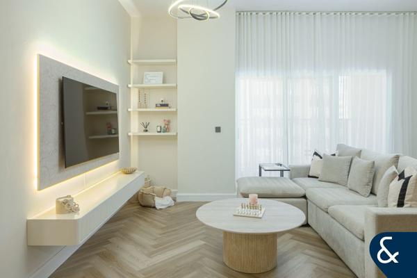 Fully Upgraded | 2 Beds | Furnished | Vacant