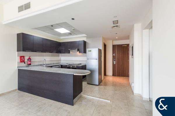 Vacant | Spacious | Great location