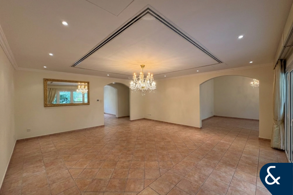Park Backing Townhouse | Huge Layout