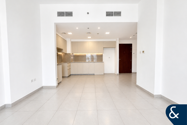Vacant now | Townhouse views | Spacious